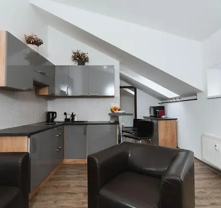 Apartamento Old Town Center 3 *