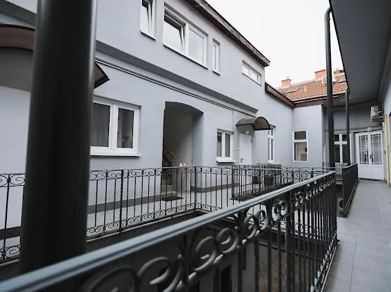 Old Town Center 3 * Кошице